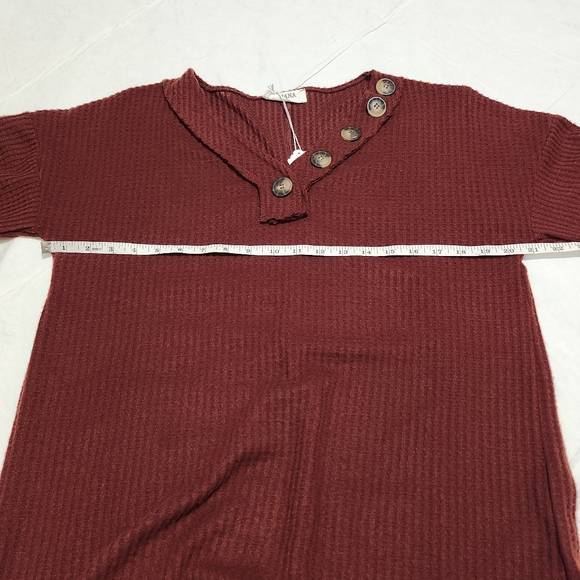 Zenana Outfitters Brick Button-Accent Top - Picture 4 of 7